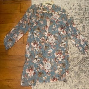 Silky, Floral Kimono